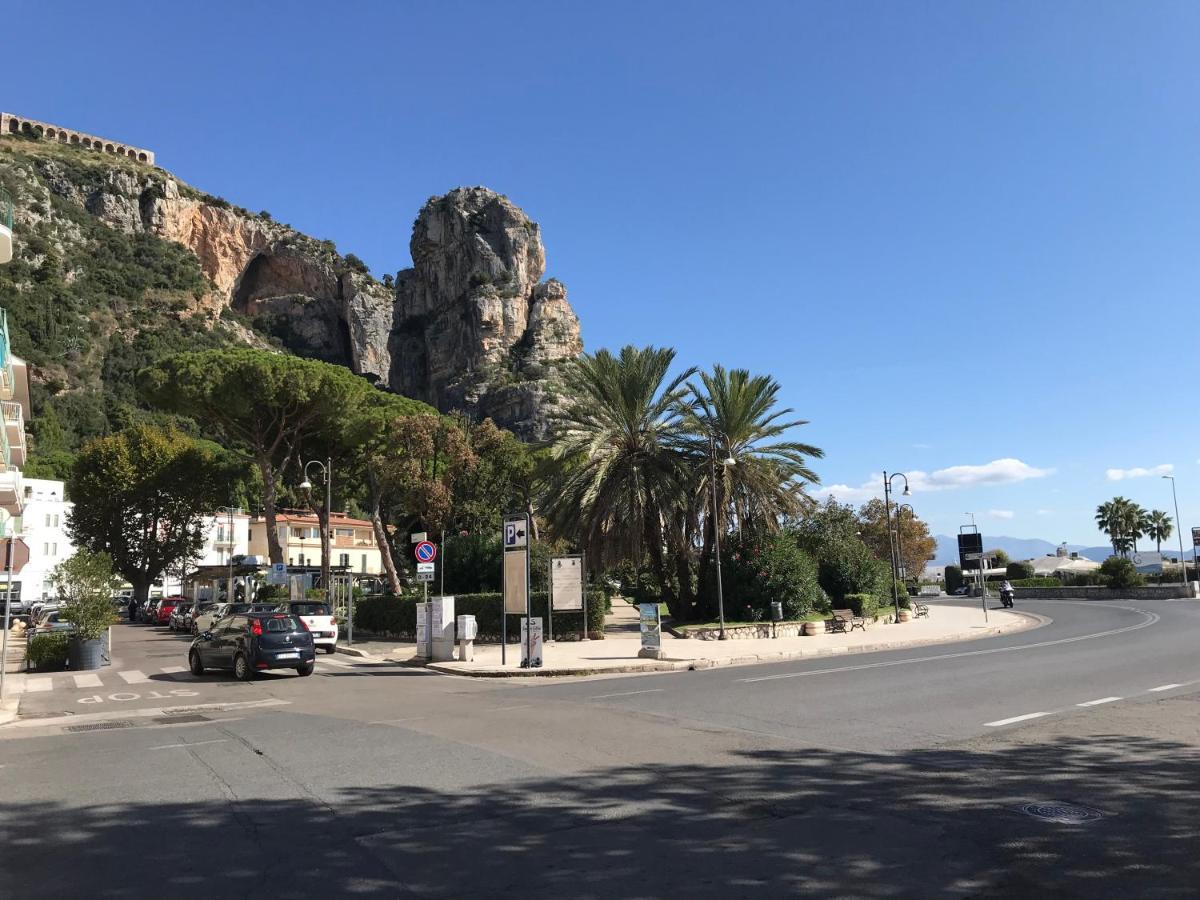 B E B Riviera Di Levante Terracina Eksteriør bilde